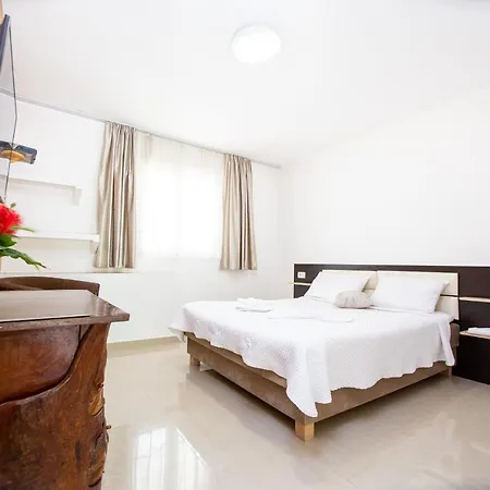 Guest house Saki Budva